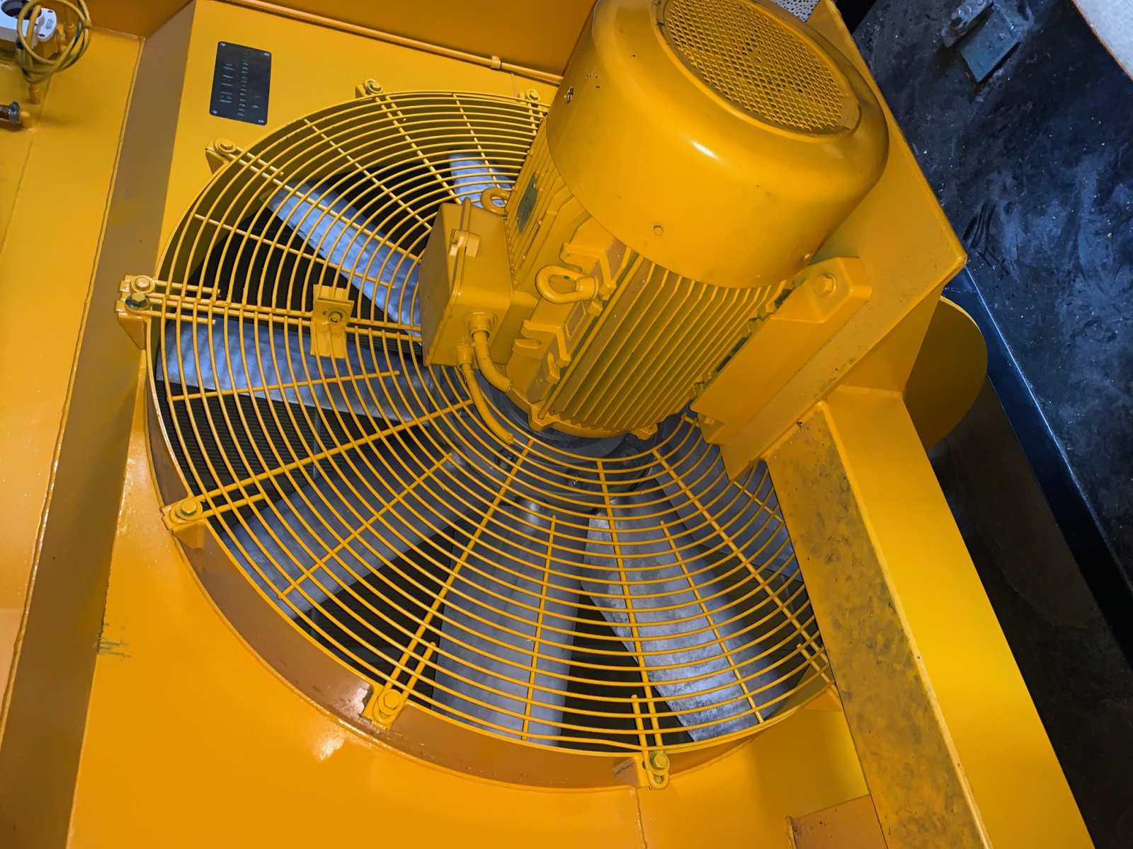 Groupe électrogène d'occasion en container - CUMMINS - 1600 kva - SDMO_4