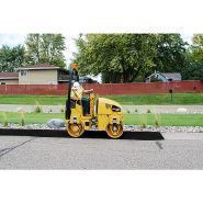 Cb1.8 rouleau tandem vibrant - caterpillar - compacteur de 1,8t métrique._4