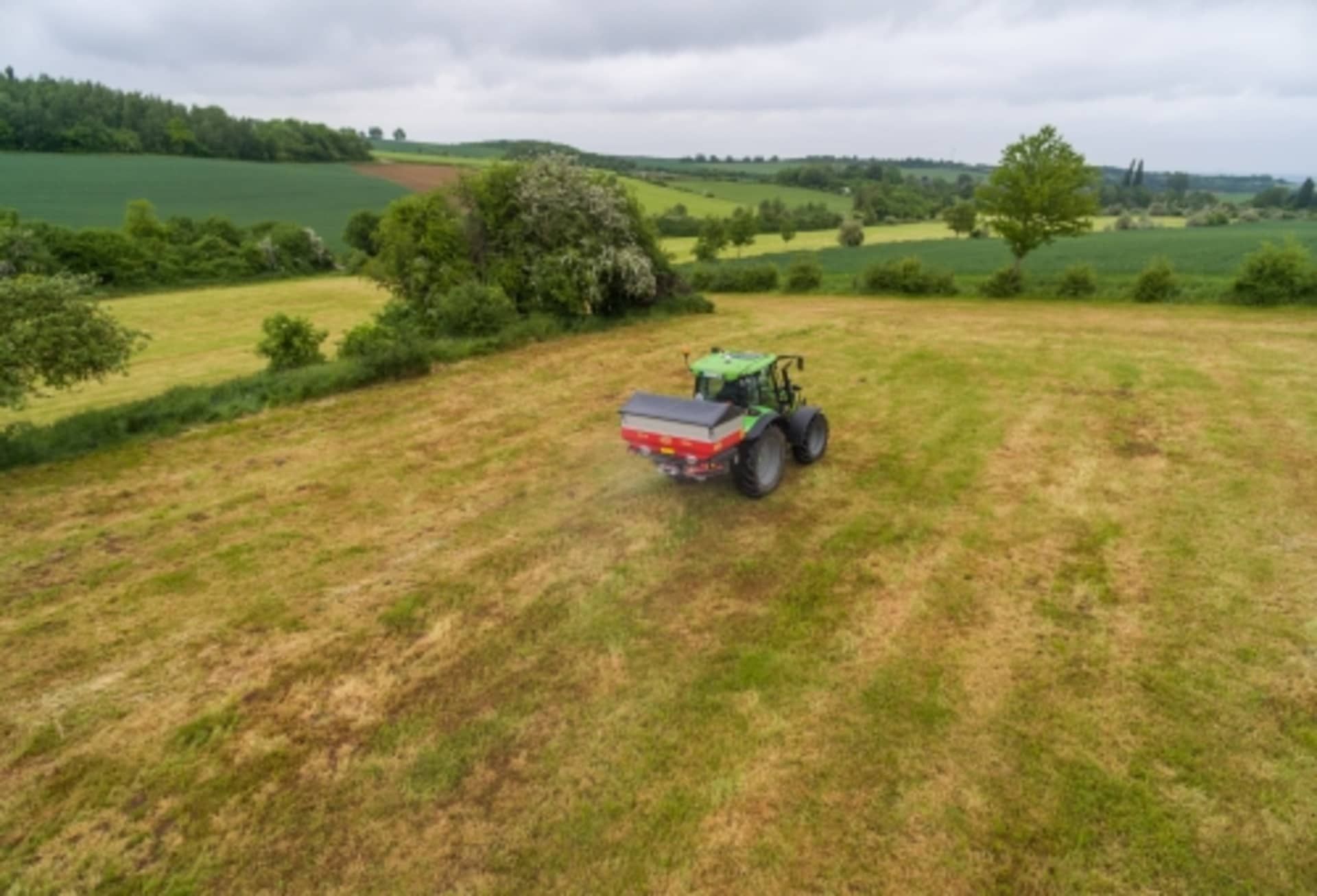 Rotaflow ro-m geospread® distributeurs d'engrais - vicon - capacité 1100 à 2450 l_4