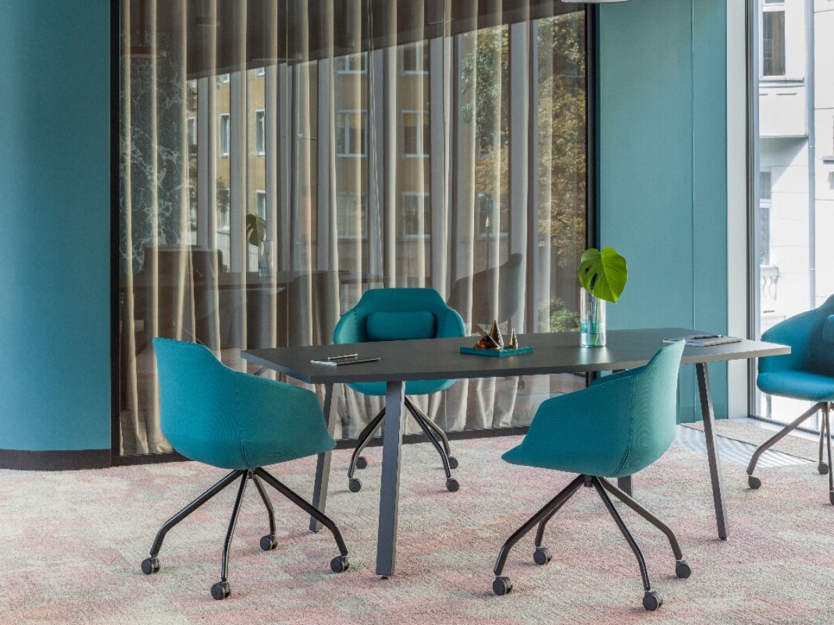 Table de réunion fonctionnelle - Plateau tonneau, rectangulaire, elliptique, carré ou rectangulaire - OGI A_4