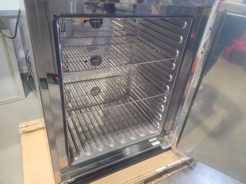 Etuve / incubateur réfrigéré à élément Peltier MEMMERT IPP 260 / 70 ° C_4