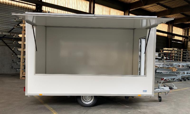 Remorque de vente - 3,00 x 2,06 x 2,30m - 1300 kg_4