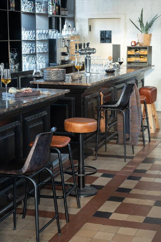 Tabouret de bar Valona - cuir marron, design industriel avec dossier confortable_4