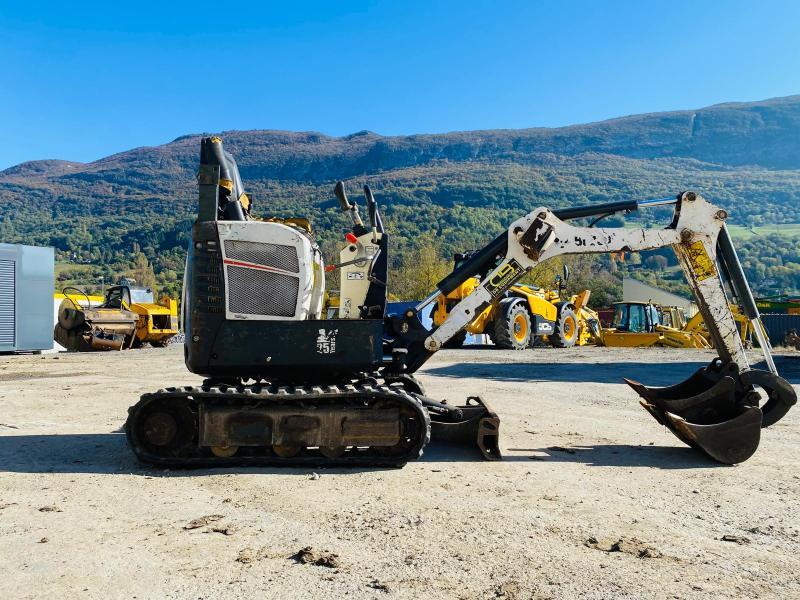 BOBCAT micro-pelle e08 1t_4