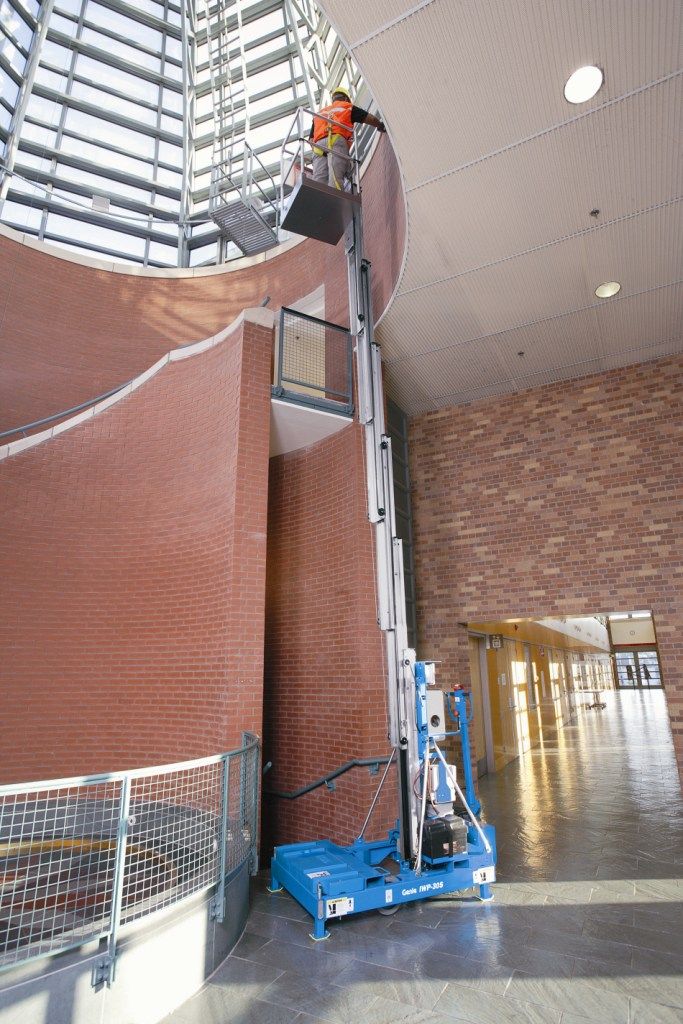 Nacelle de hauteur 11m et une capacité 159kg idéale pour les déplacements fréquents - Genie IWP_4