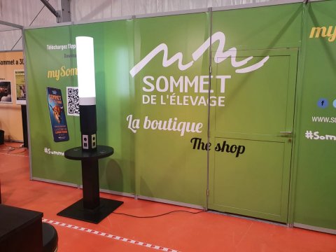 Mobilier urbain connecté Handy 360 - Recharge pour smartphones, tablettes et appareils électroniques_5