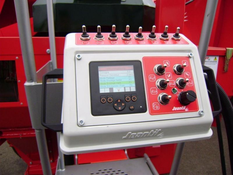 Pr 8000 et 10000 gm pailleuse agricole - jeantil - pour bottes rondes ou cubiques_4