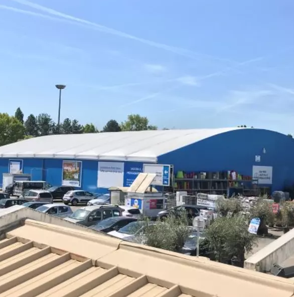 Showroom temporaire ou permanent pour vos surfaces de vente - Neivalu Oxygen_4