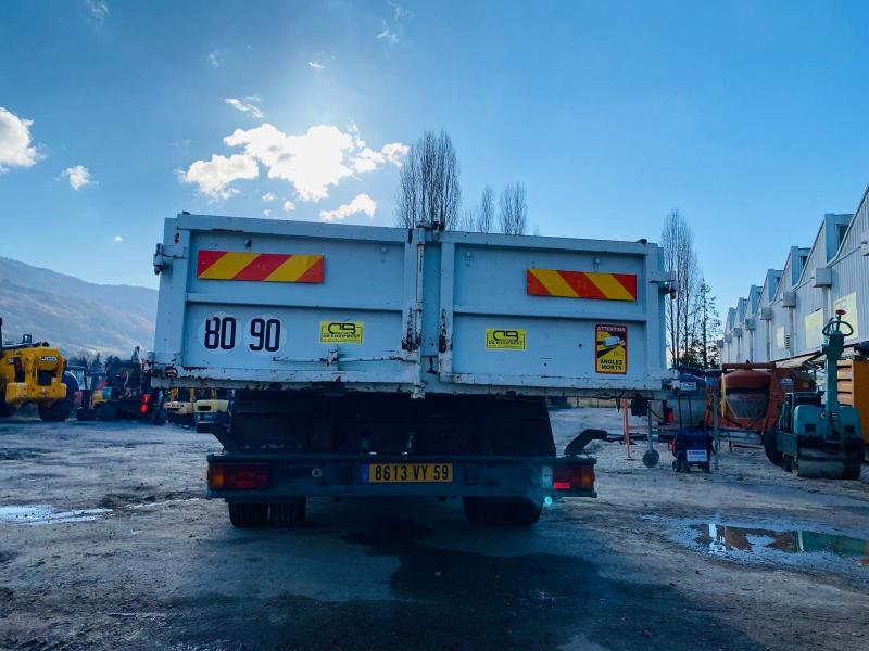 Camion benne à moteur diesel IVECO modèle 75E14