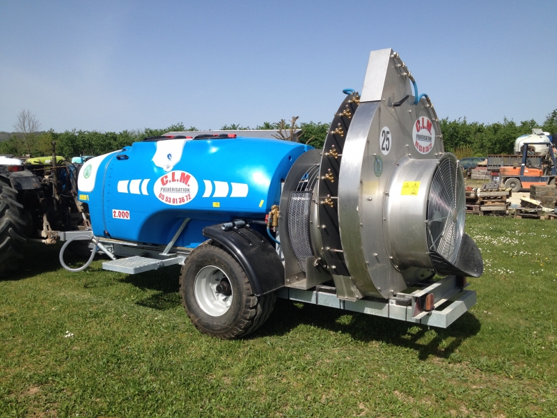 Atomiseur double turbine axiale avec cuve en polyéthylène de 1000 à 3000 litres - DTN - CLM_4