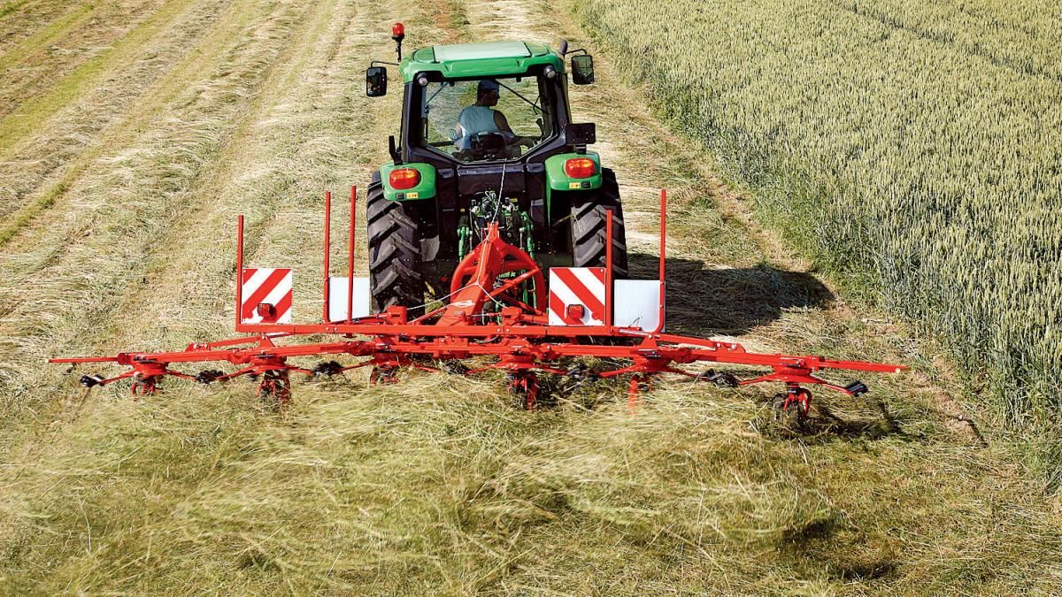 Faneuses KUHN robustes avec boîtiers de rotors graissés à vie