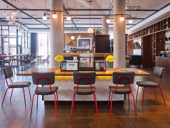 Service  d'aménagement  d'espaces séminaires et coworking conviviaux pour hôtel de luxe ou restaurant d'affaires - UBIA MOBILIER_4