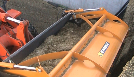 Godet mélangeur 50 télescopique >4,5t - Mélodis - idéal grands troupeaux_4