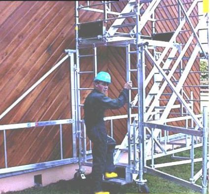 Échafaudages tour escaliers ULTRALU - hauteur de travail 4,30 m à 14,30 m - fabrication française_4
