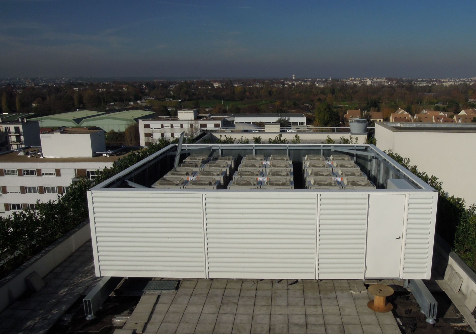 Écran de protection sonore pour froid commercial