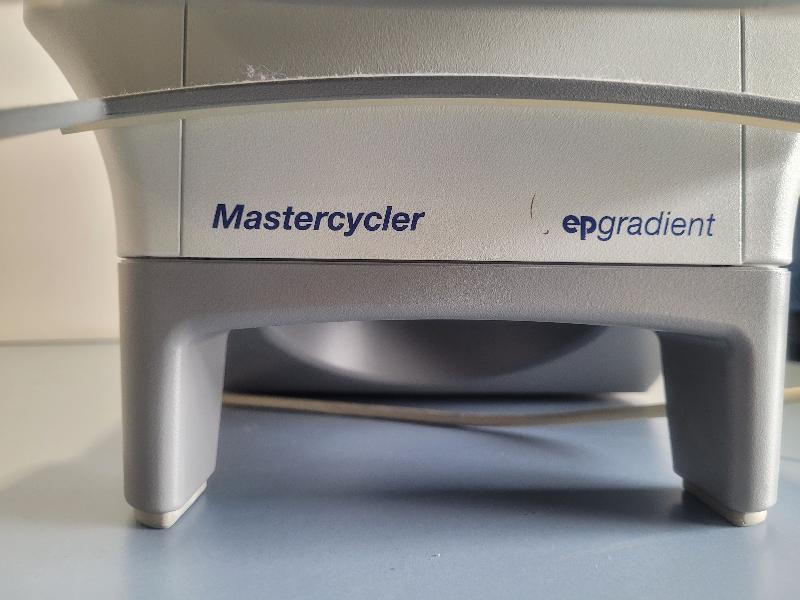Thermocycleur Eppendorf 5341 Mastercycler epGradient avec panneau de commande 5340_4