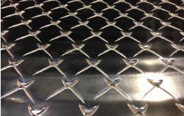 Rb65 - bétaillère à essieu hydraulique tout aluminium - Ets Querry - châssis tubulaire et circuit sécurisé_4