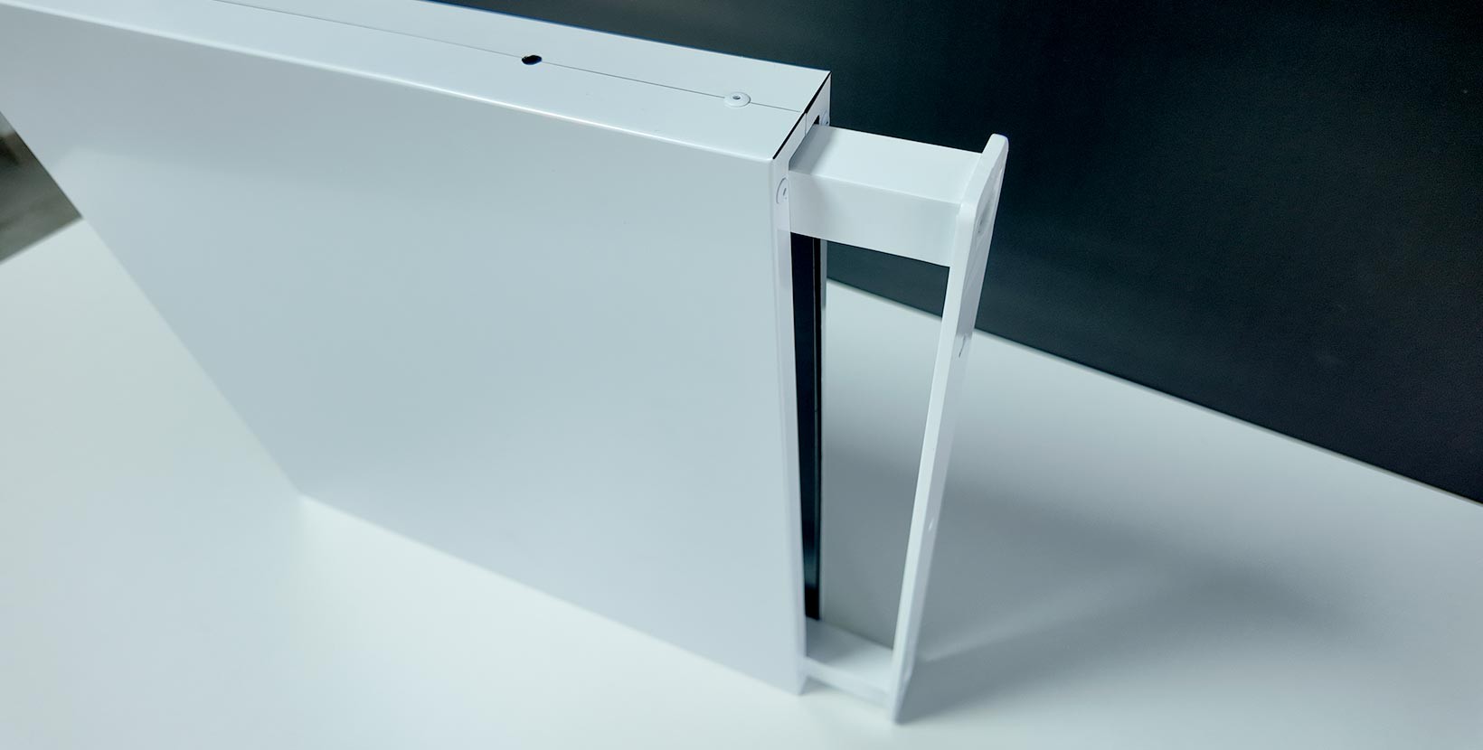 Enseigne drapeau caisson carrée en composite Dibond 3 mm avec supports en aluminium réglables_4