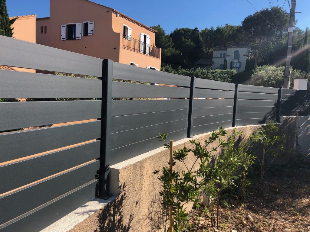 Clôture en aluminium - My Clôture - Lame 125mm avec ajour de 15mm - Gris 7016, Blanc 9016 ou Gris 2100 sablé_4