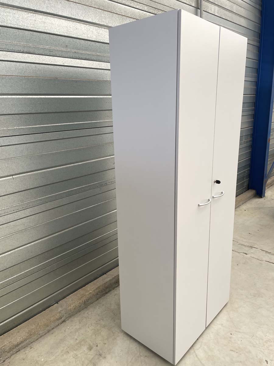 Armoire d'occasion de laboratoire - 4 étagères réglables - Référence P21091183_4