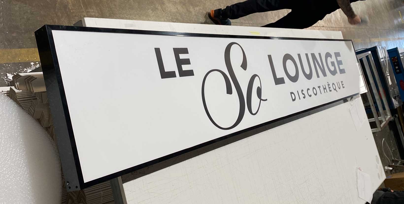 Caisson lumineux LED mince - 7 cm d'épaisseur - Aluminium et plexiglas - Intensité lumineuse réglable_4