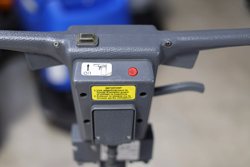 TASKI ergodisc omni d'occasion monobrosse multidirectionnelle 900 tr/min_4