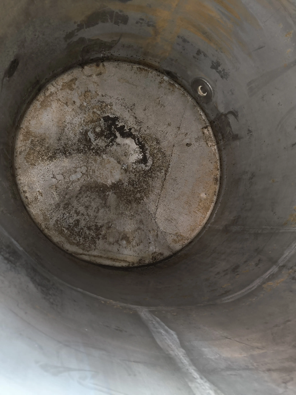 Cuve verticale en acier inoxydable - référence : c13714_4