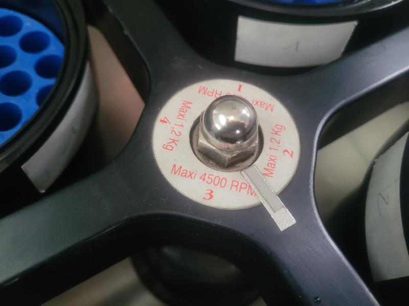 Centrifugeuse de laboratoire FIRLABO SW12 SW12H_4