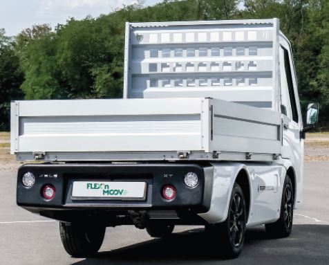 Véhicule utilitaire électrique Metro - Compact, modulable avec options de carrossage et intégration de données_4