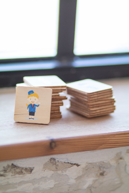 Jeu de memory en bois de bouleau laminé - professions - 24 tuiles de 40x40 mm avec logo imprimé_4