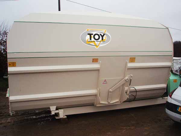 Mélangeur hacheur Horigaz - balles de foin/paille, branchages, déchets verts et bio-déchets - 2 vis pas inversés - 10 à 30m3_4