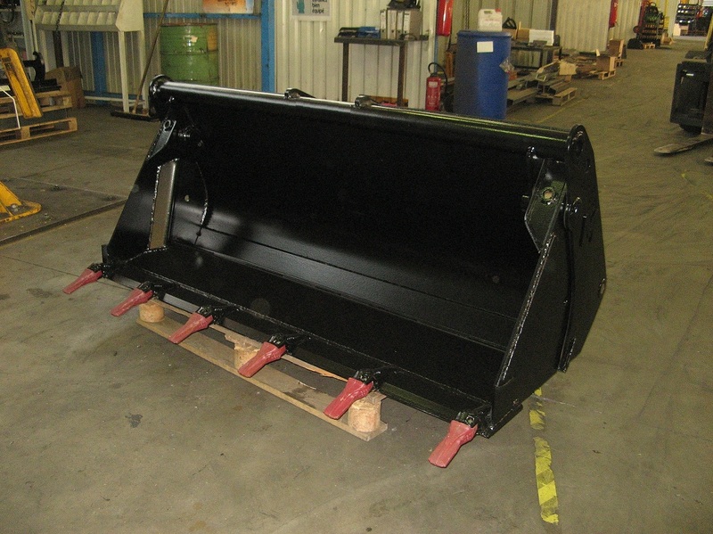 Version XHD disponible avec lame semi-delta et boucliers