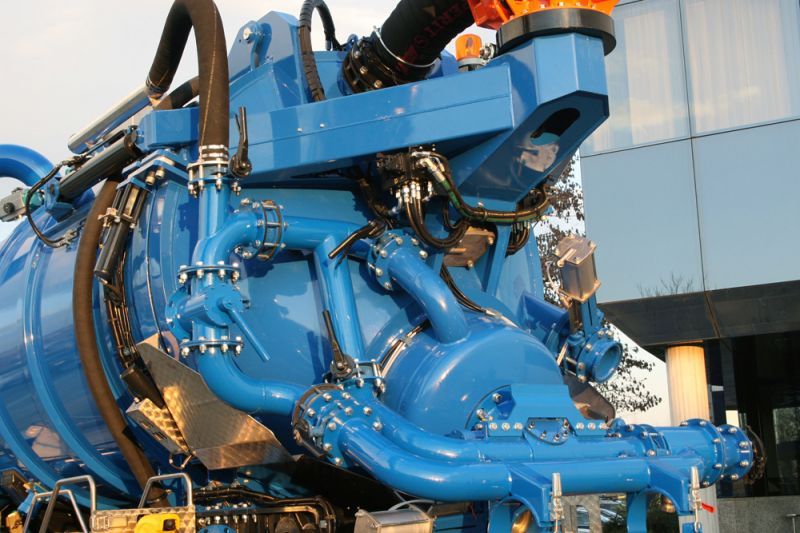 Cap Bora Excavation - Camions Aspirateurs Cappellotto - Pompe spéciale à lobes et système de bennage breveté_4