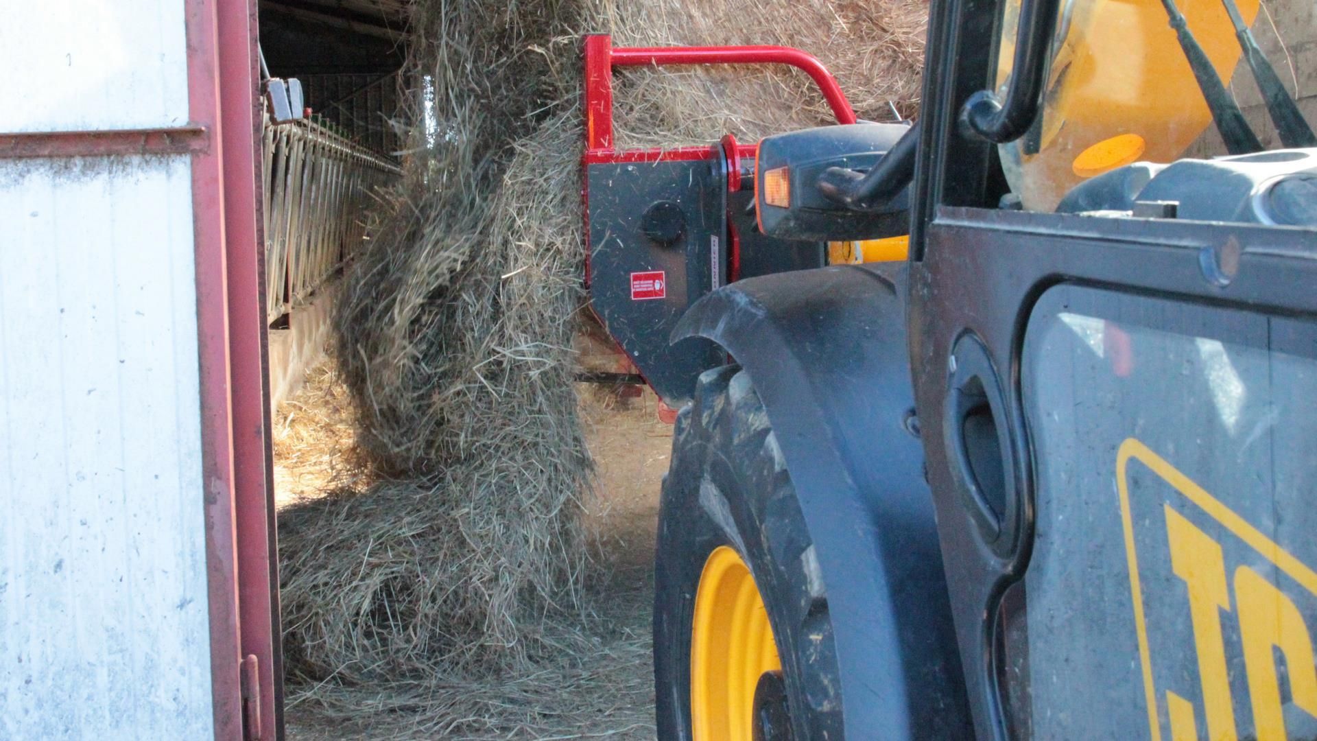 Dérouleuses pailleuses sur pique balles - Galonnier - AutoConnect - balles rondes jusqu'à 1,80 m et 1000 kg_4