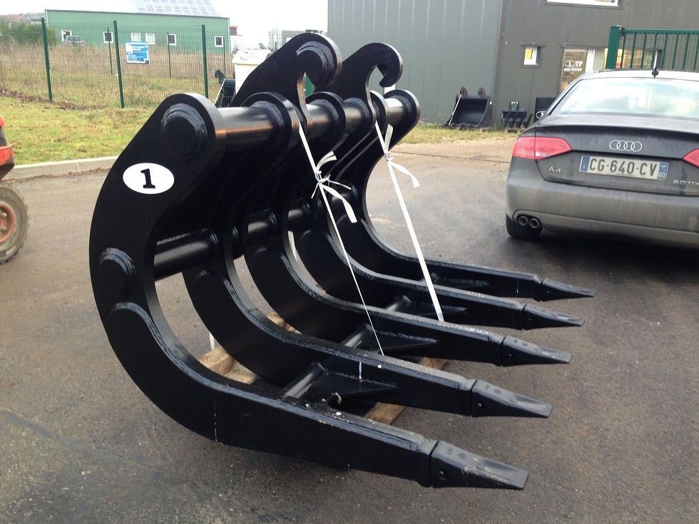 Flécos pour pelles de 2 à 38 tonnes - Montage à axes ou attaches rapides - Équipements standards et personnalisés_4