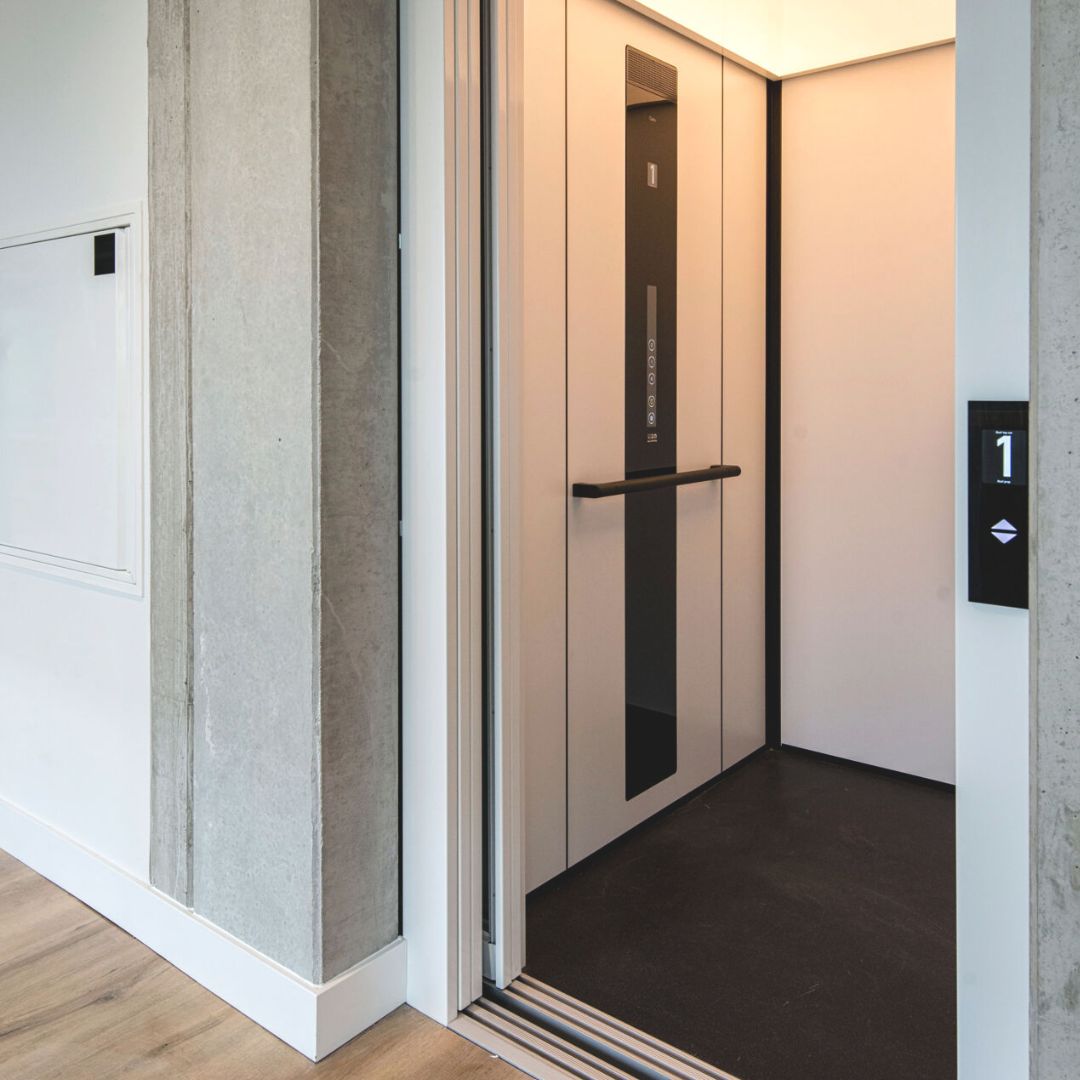 Élévateur à structure élégante et discrète pour personne à mobilité réduite -  CIBES C1 PURE_4