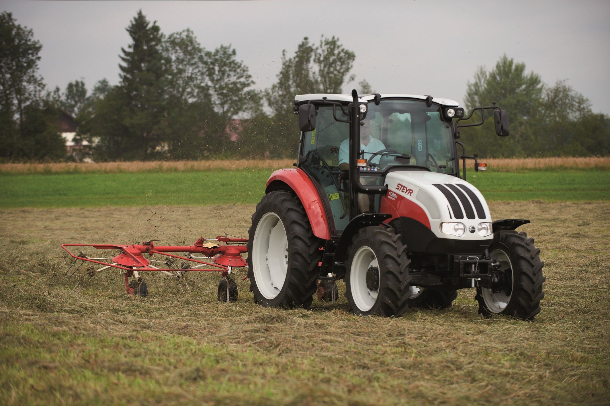 4055 - 4065 Kompakt S - Tracteur agricole Steyr - Puissance de 58 à 114 ch avec cabine spacieuse et moteur FPT F5C_4
