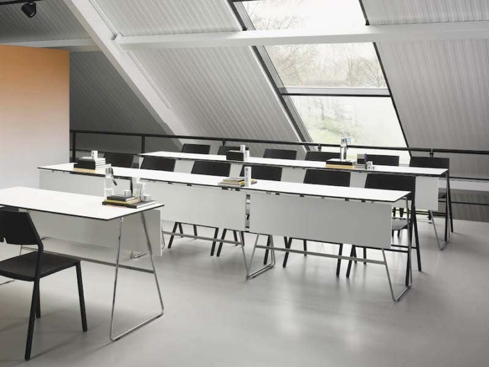 Table empilable légère, robuste  pour vos espace professionnels_4