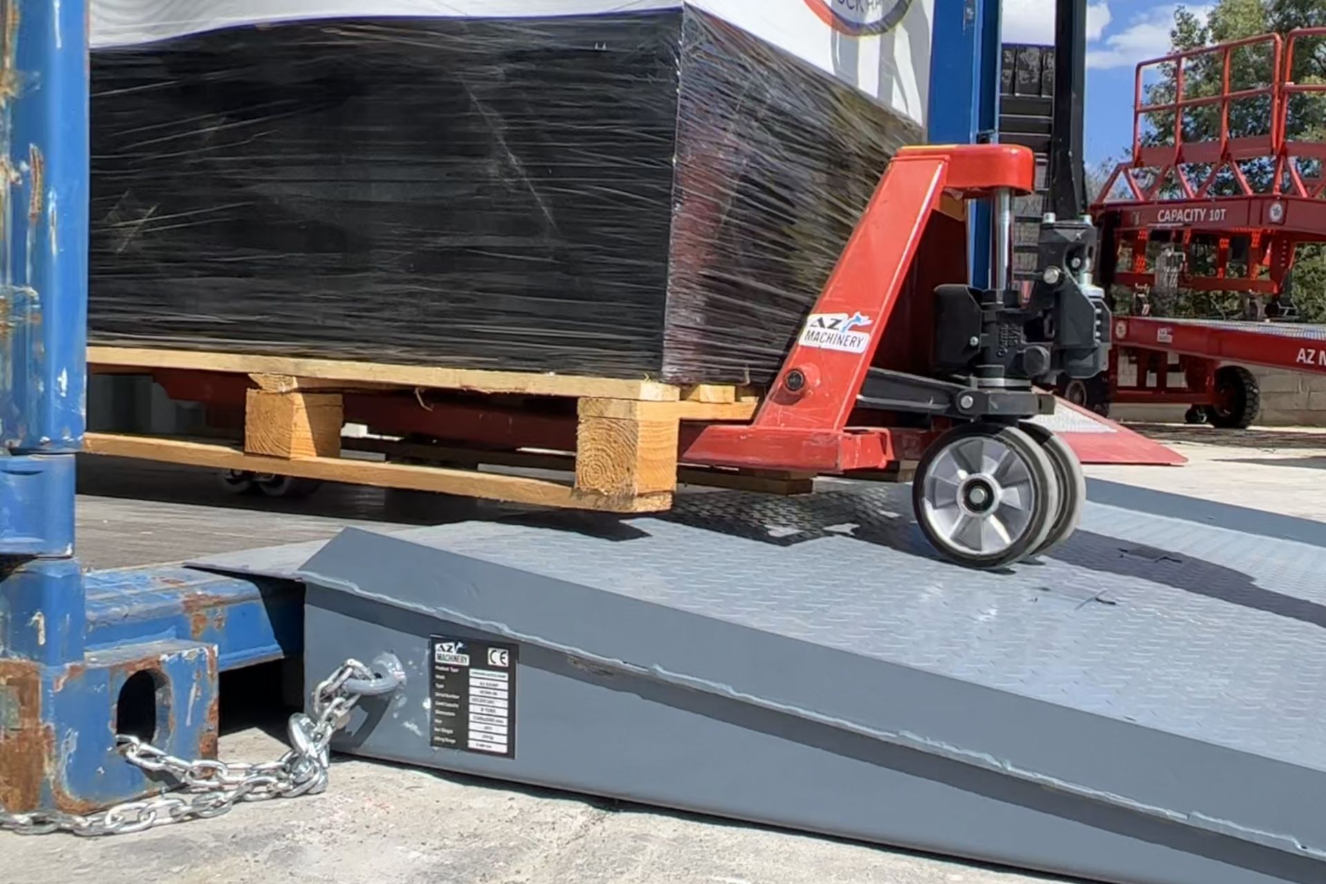 Rampe d'accès pour conteneur  au sol, déplaçable pour des opérations de chargement / déchargement rapides - Capacité 8T - AZ Ramp HCNN-08_4