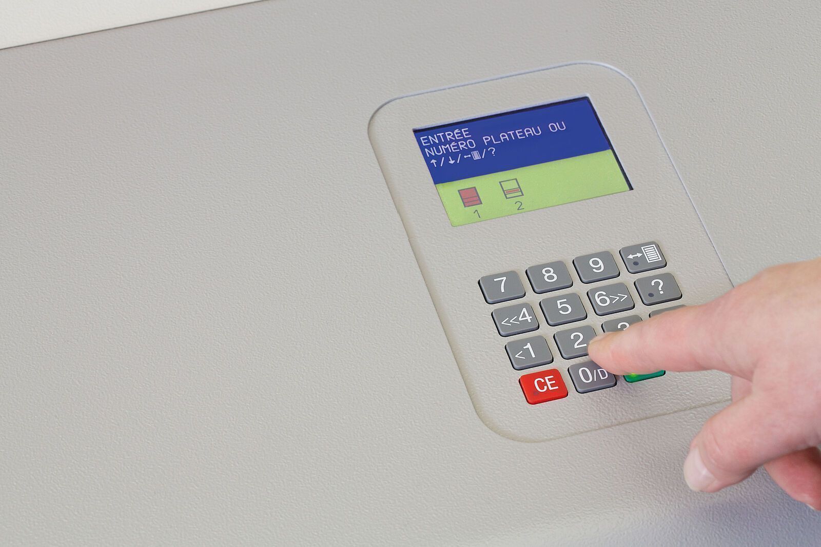 CLASSEUR ROTOMAT® Hanel, armoire automatisée rotative pour l'administration et la gestion des dossiers_4