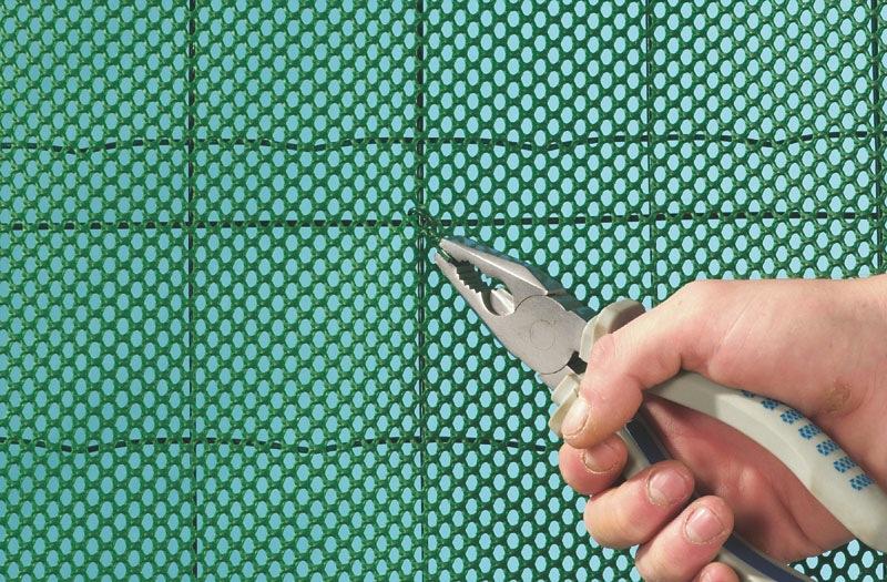 Brise-vue vert Windanet - 1,5 x 30 m en HDPE avec traitement anti-UV et mailles 4x4 mm_4