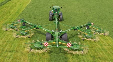 Large andaineur Swadro 2000 Krone réduisant la longueur totale des andains