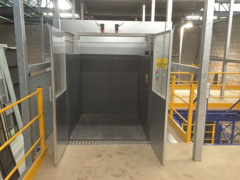 Monte-palettes Hamon - Charge 500 à 700 kg - Élévation jusqu'à 12 m - Dimensions personnalisables_4