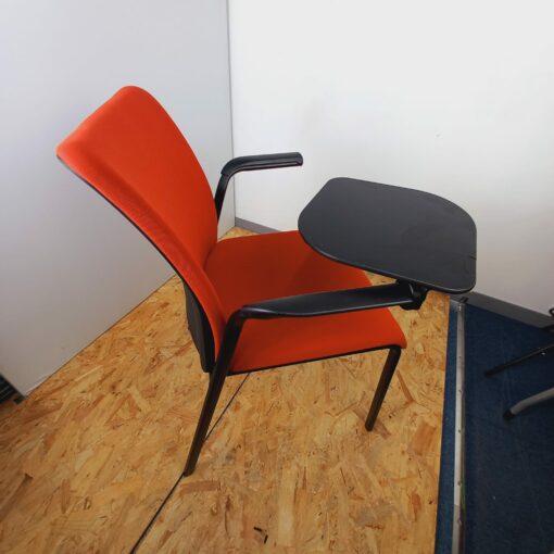 Chaise visiteur empilable avec tablette écritoire - Steelcase Eastside d'occasion - confortable_4
