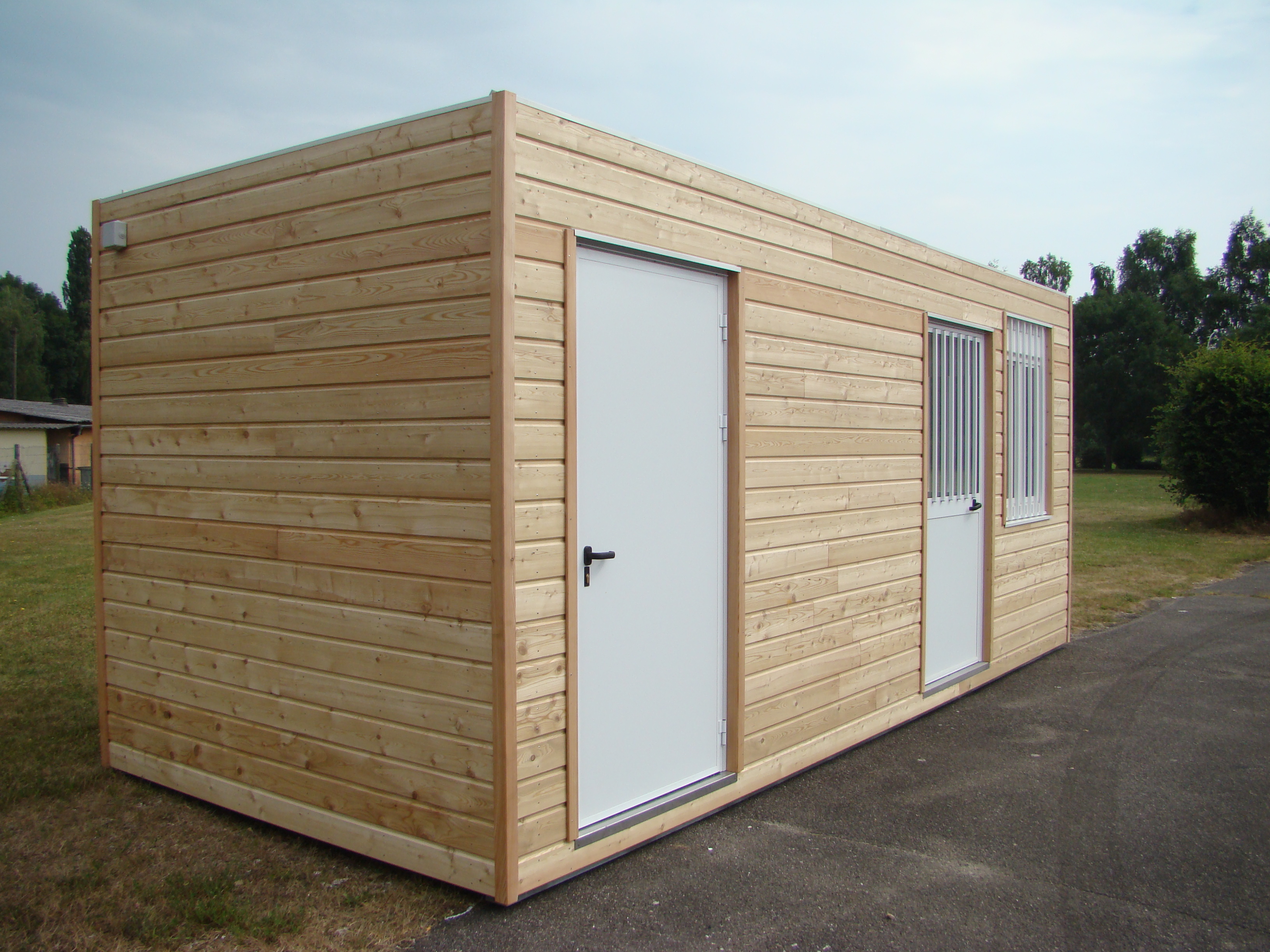 Construction  modulaire  robuste et confortable, déplaçable et réutilisable pour cabine d'atelier - MODULO SOLUTIONS_4