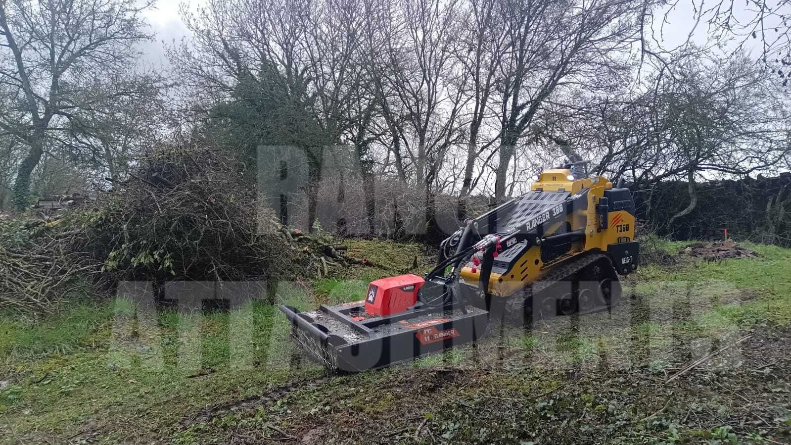 Débroussailleuse robuste pour terrains difficiles