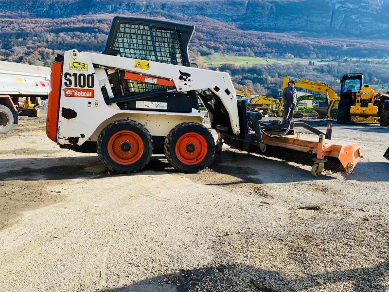 BOBCAT s100 mini chargeuse sur pneu (avec accessoires)_4