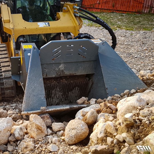 Godet concasseur CBF-L - CM Crushers - Granulométrie ajustable 15-80mm - Compatible pelle, mini-pelle, skip loader et chargeuse_4