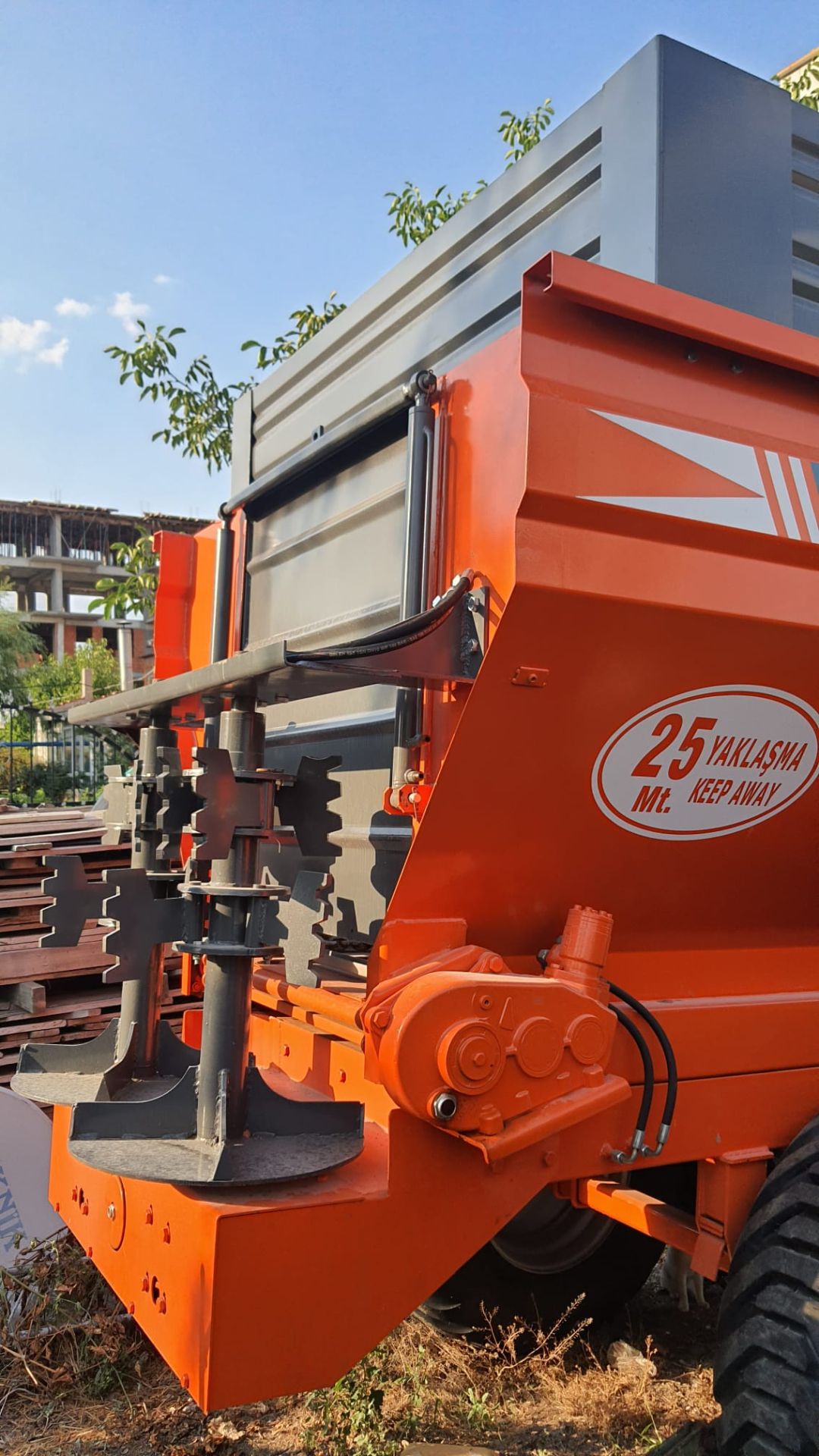 Épandeur à fumier 15 tonnes - système de chaîne (Garden)_4
