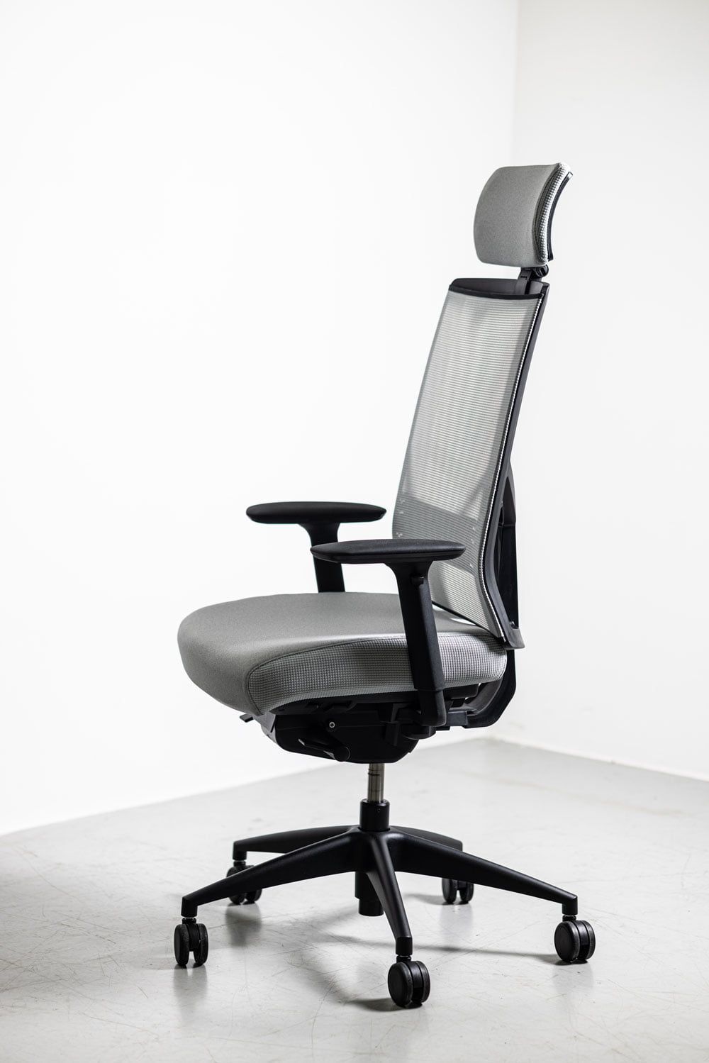Fauteuil ergonomique de bureau avec mousse à mémoire de forme - ERGOLINE MARCEL - Grand dossier réglable et accoudoirs 4D_4